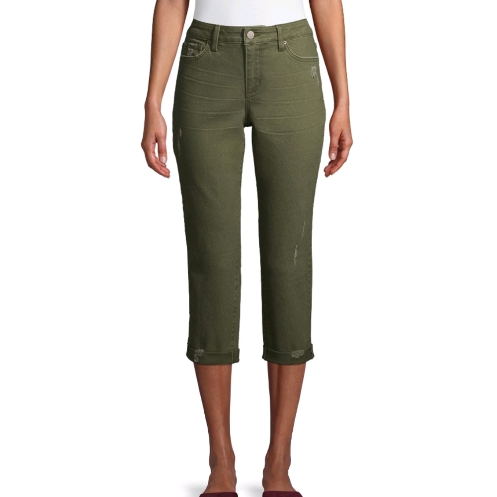 Time & Tru Modern Mid-Rise Capri Pants Relaxed Fit